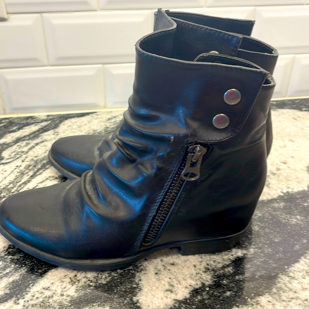 Diba Black Zipper Boots
